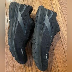 Brooks Ghost 15 Men’s running shoe. Size 11 Wide